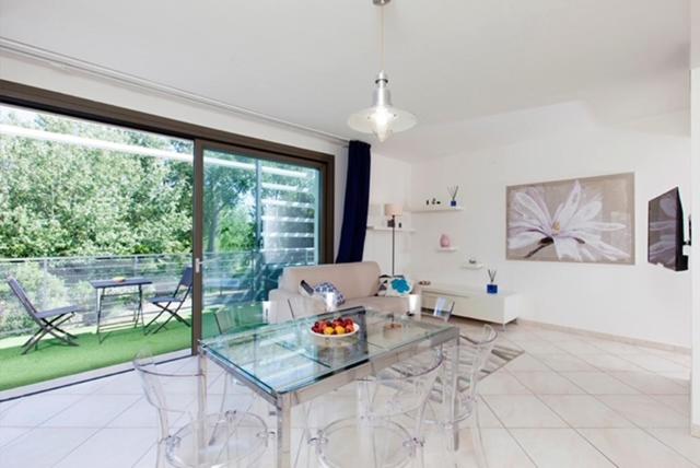 ２ベッドルームアパートメント, Pisa Beach Park