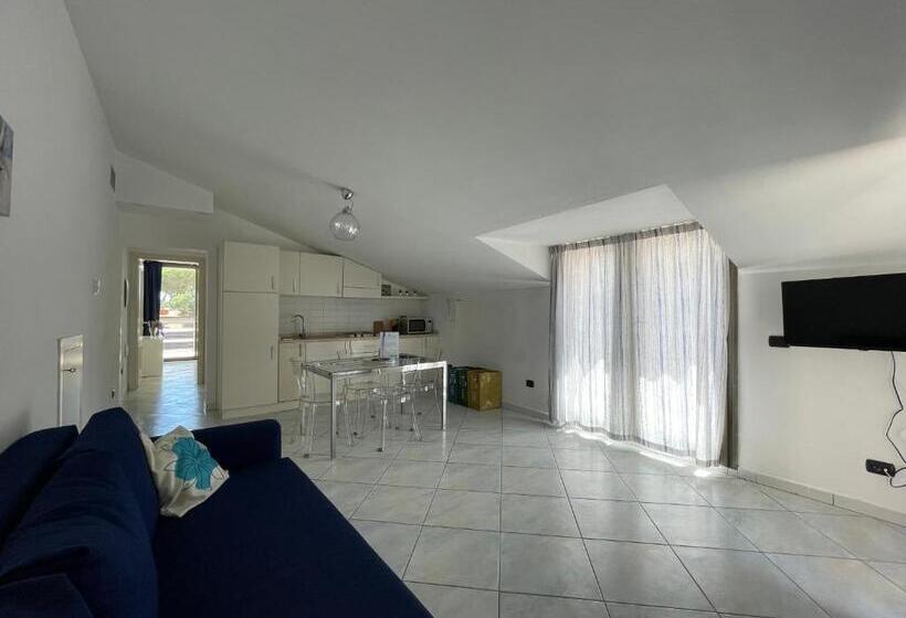 １ベッドルームペントハウスアパート, Pisa Beach Park