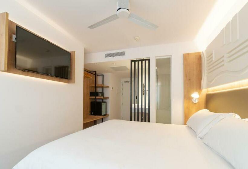 غرفة قياسية, Senator Cala Millor