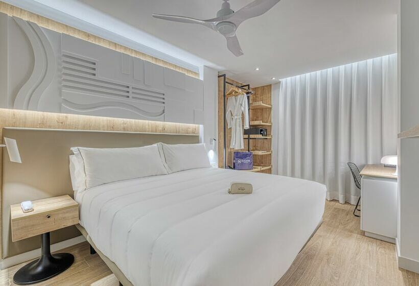 غرفة قياسية, Senator Cala Millor