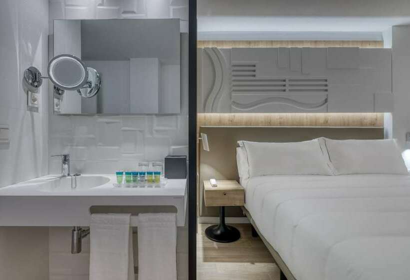 غرفة قياسية, Senator Cala Millor