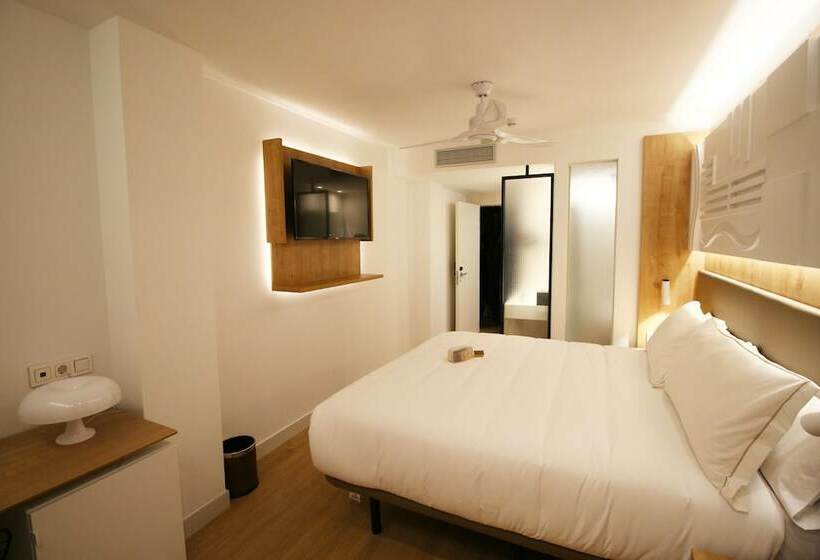 غرفة قياسية, Senator Cala Millor