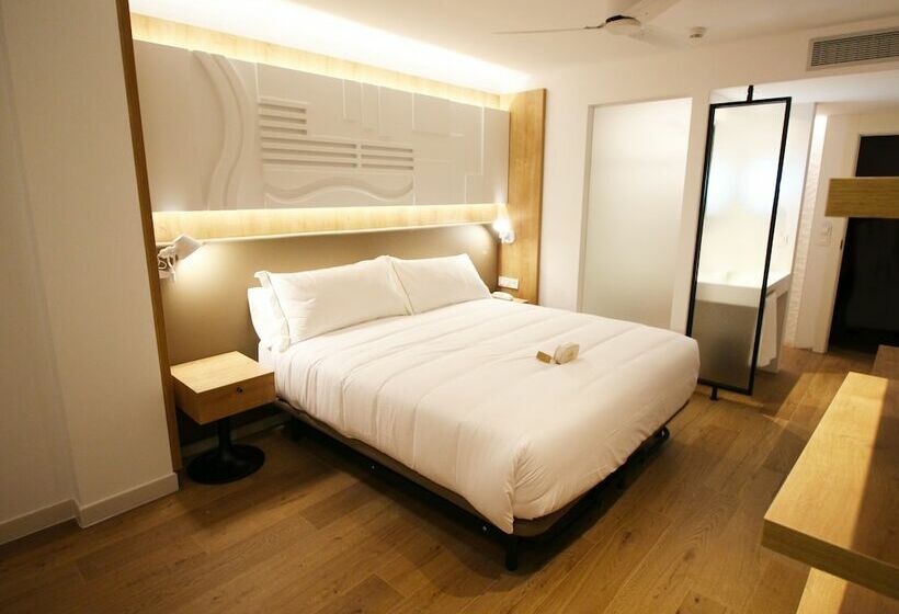 غرفة قياسية, Senator Cala Millor