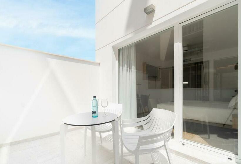 غرفة قياسية مزوَّدة بتراس, Senator Cala Millor