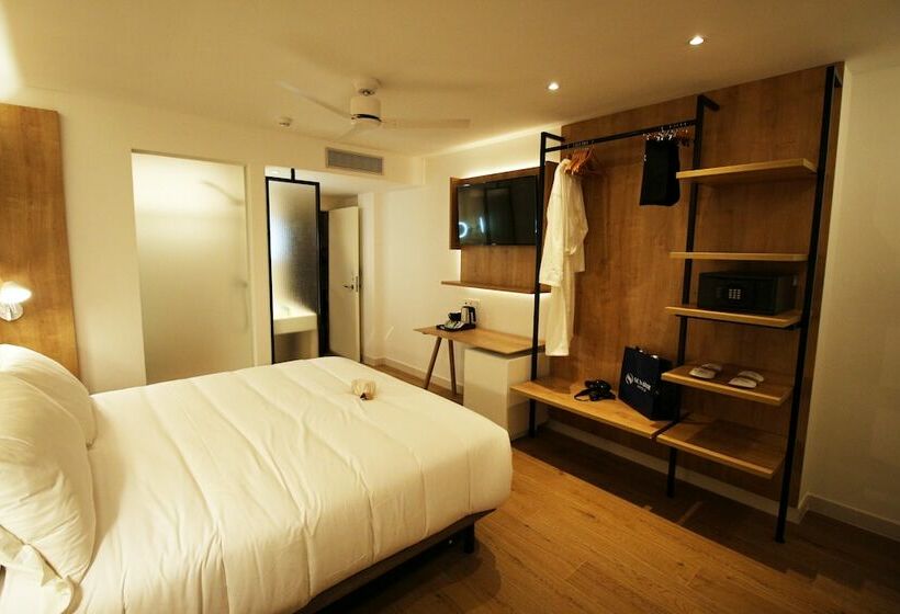 غرفة قياسية مزوَّدة بتراس, Senator Cala Millor