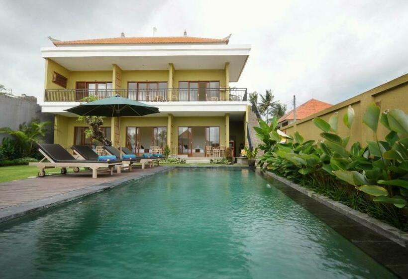 חדר סופריור, Jegeg Mas