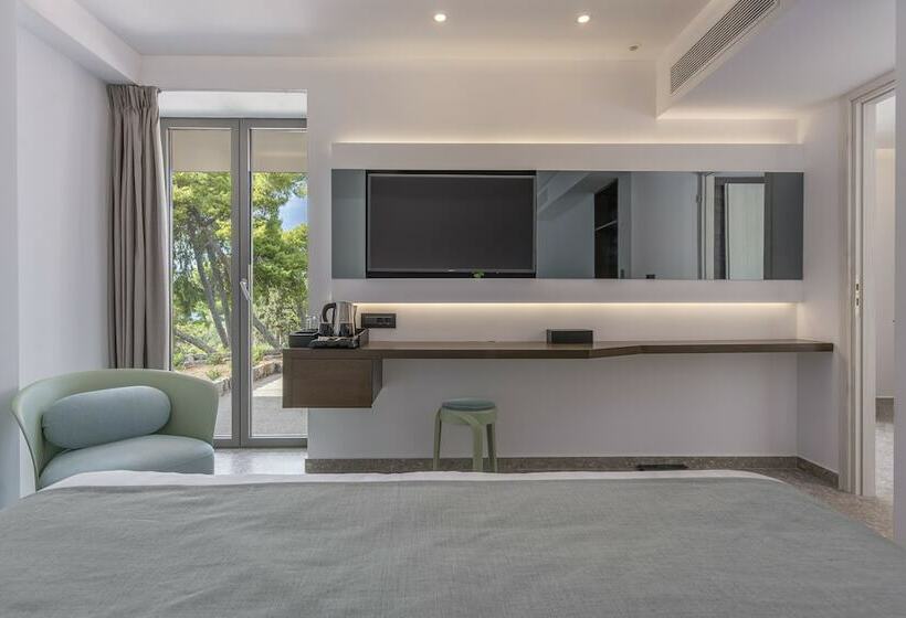 غرفة ديلوكس ثلاثية, Lalibay Resort & Spa   Adults Only