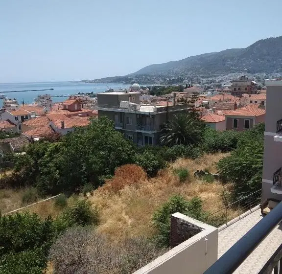 اتاق استاندارد با بالکن و چشم‌انداز دریا, Pyrgos Sofokleous