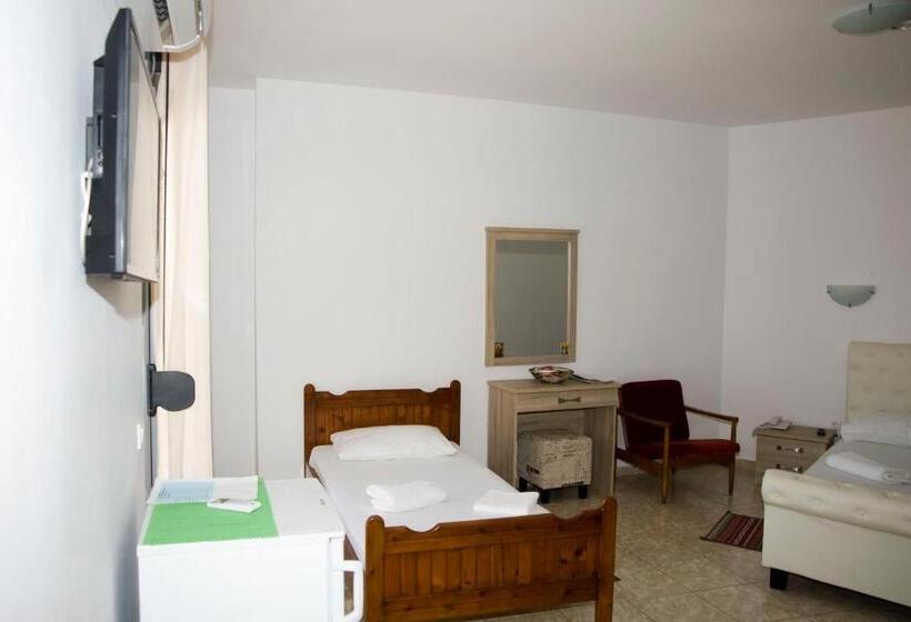 اتاق سه نفره دلوکس با چشمانداز دریا, Pyrgos Sofokleous