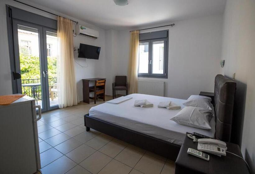 اتاق لوکس, Pyrgos Sofokleous