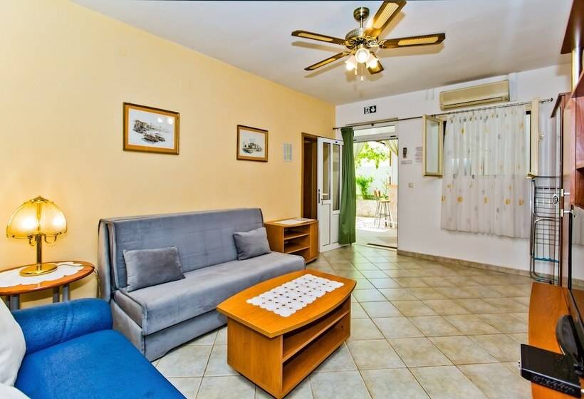 2 베드룸 컴포트 아파트, Apartments Balic