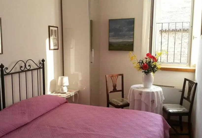 اتاق استاندارد یک نفره, Camere Carli