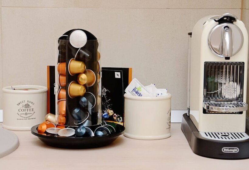 4인용 스탠다드 룸, Flowers Zagreb Downtown