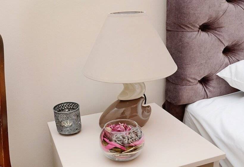 4인용 스탠다드 룸, Flowers Zagreb Downtown