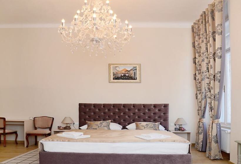 4인용 스탠다드 룸, Flowers Zagreb Downtown