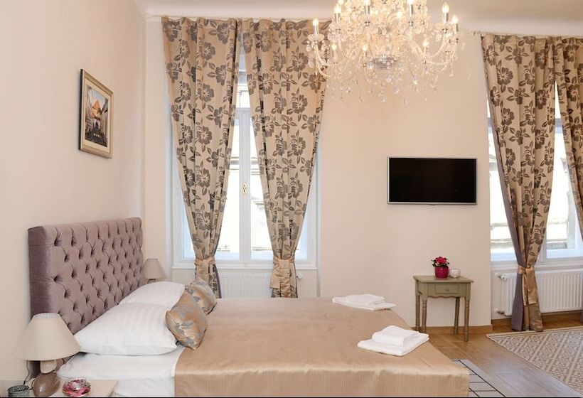 4인용 스탠다드 룸, Flowers Zagreb Downtown