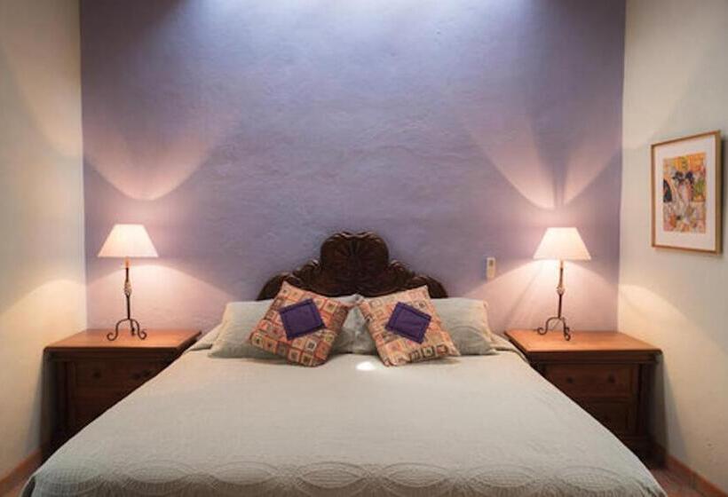 اتاق لوکس سه تخته, Boutique Hotel Casa Camellia