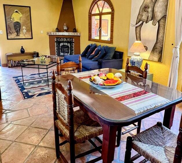 اتاق لوکس, Boutique Hotel Casa Camellia