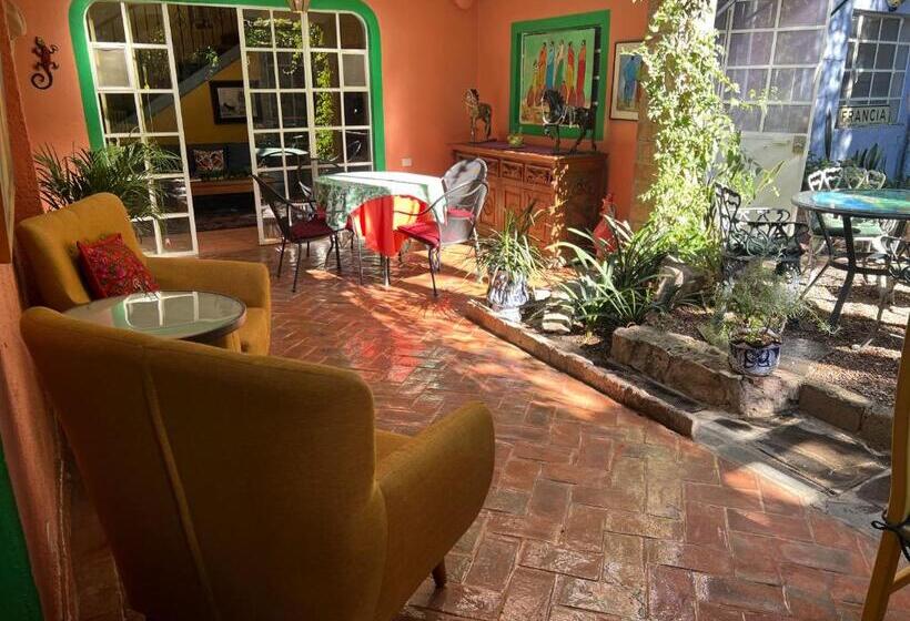 デラックストリプルルーム, Boutique Hotel Casa Camellia