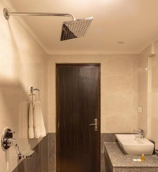 اتاق لوکس, Yellow Pagoda Pokhara