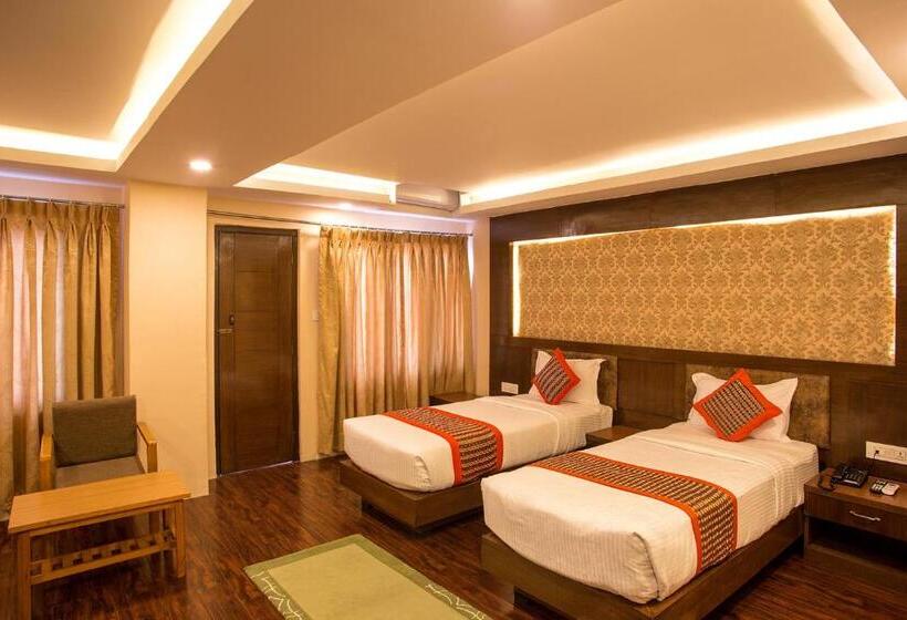 اتاق لوکس, Yellow Pagoda Pokhara