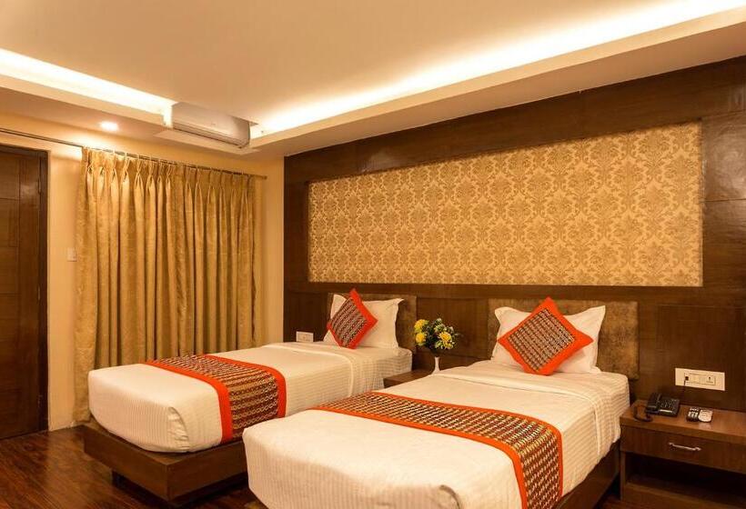 اتاق لوکس, Yellow Pagoda Pokhara