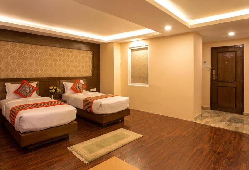 اتاق لوکس, Yellow Pagoda Pokhara