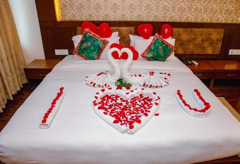 سوییت اجرایی, Yellow Pagoda Pokhara