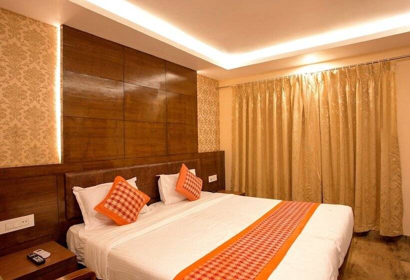 اتاق لوکس, Yellow Pagoda Pokhara