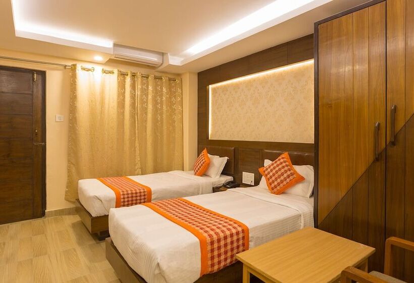 اتاق لوکس, Yellow Pagoda Pokhara