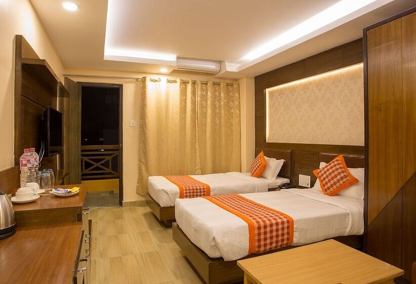 اتاق لوکس, Yellow Pagoda Pokhara