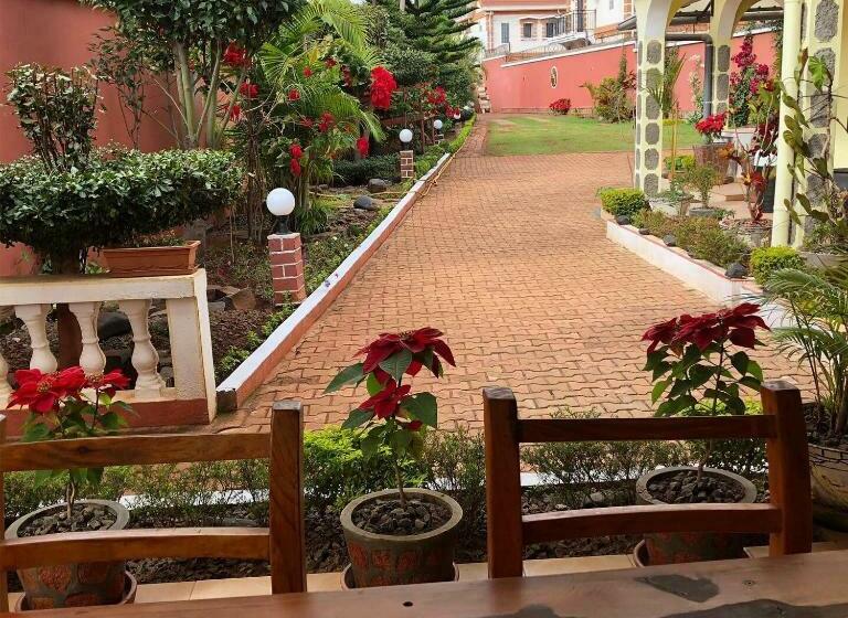 اتاق استاندارد برای معلولان, Petite Flower Guest House