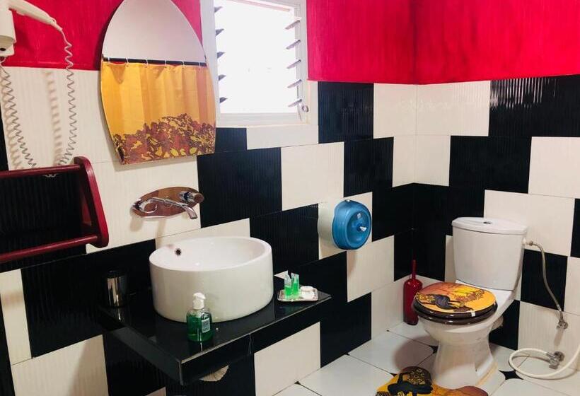 اتاق استاندارد برای معلولان, Petite Flower Guest House