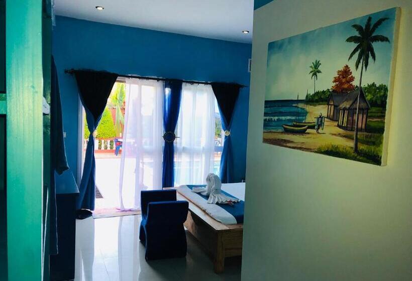 اتاق استاندارد با چشمانداز استخر, Petite Flower Guest House