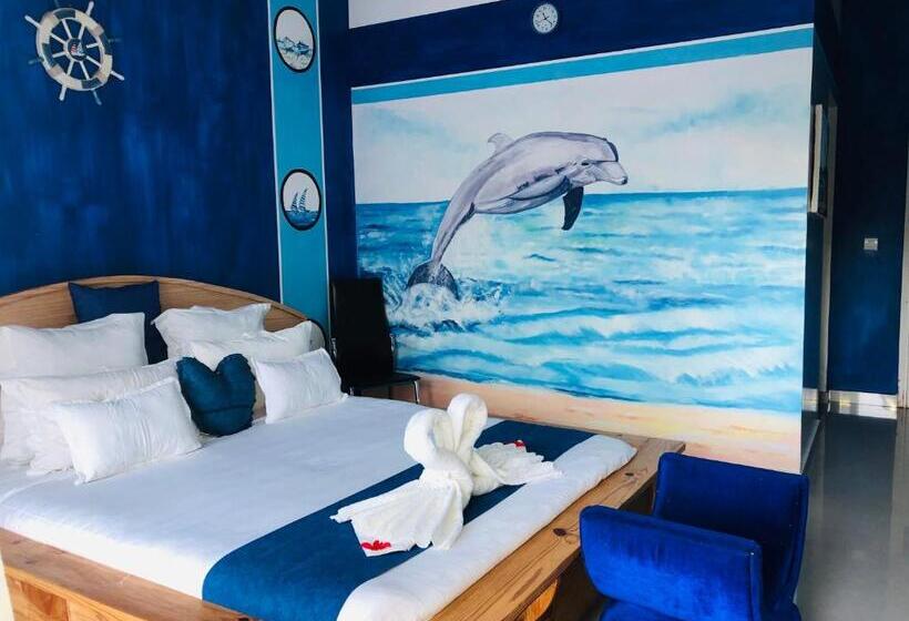 اتاق استاندارد با چشمانداز استخر, Petite Flower Guest House