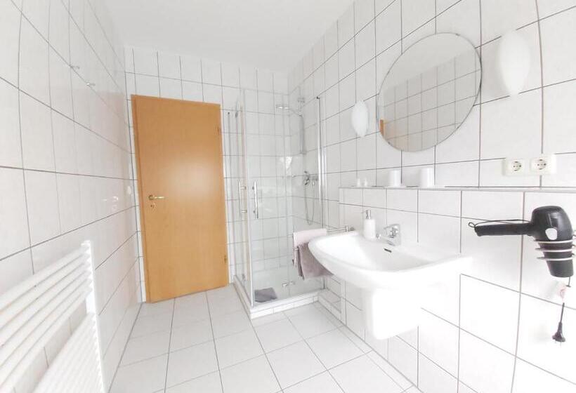 标准间, Pension Heuer