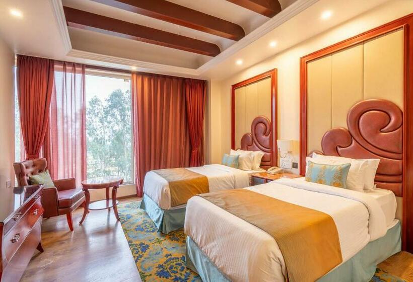 חדר דלוקס עם מרפסת, Hukam S Lalit Mahal   Hotel Convention Club
