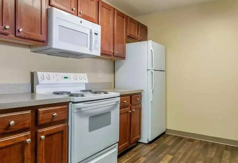 身障者適用クイーンサイズベッドルーム, Baymont By Wyndham Auburn Hills South