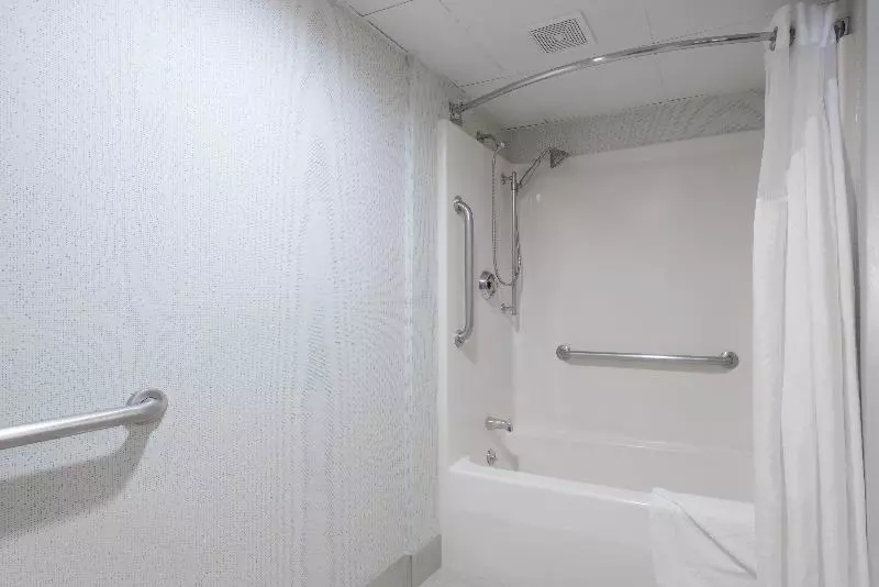 キングサイズベッドのスタンダードルーム, Holiday Inn Express Ramsey Mahwah, An Ihg