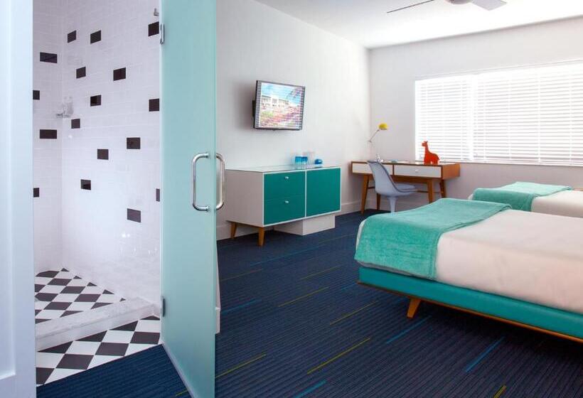 غرفة قياسية, The Vagabond