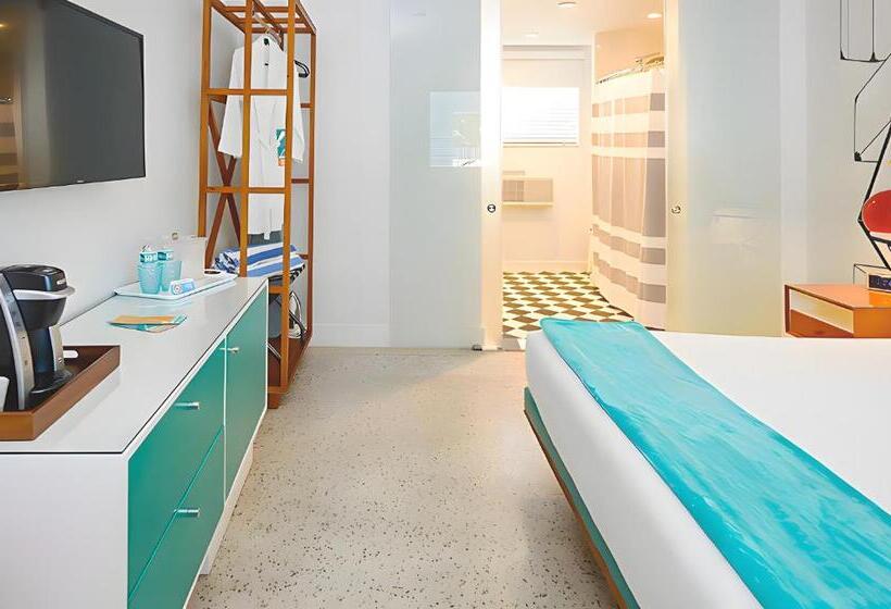 غرفة قياسية سرير كينج لذوى الإحتياجات الخاصة, The Vagabond