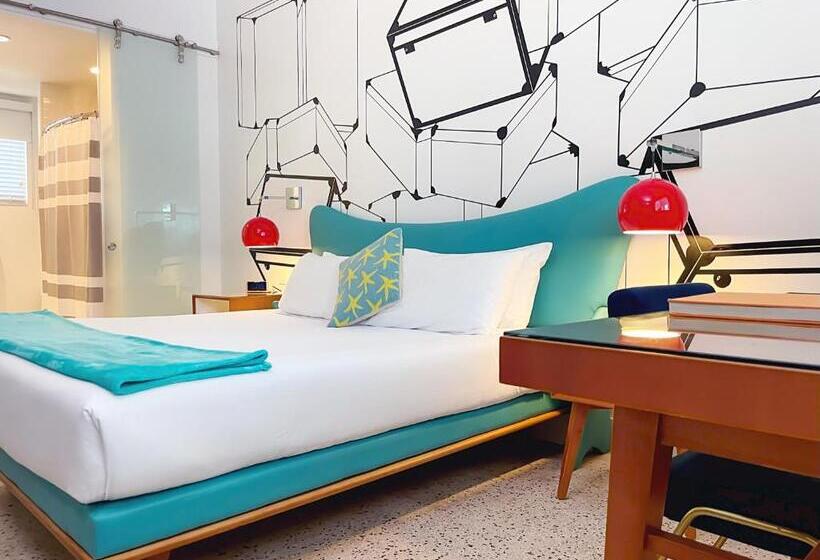 غرفة قياسية سرير كينج لذوى الإحتياجات الخاصة, The Vagabond