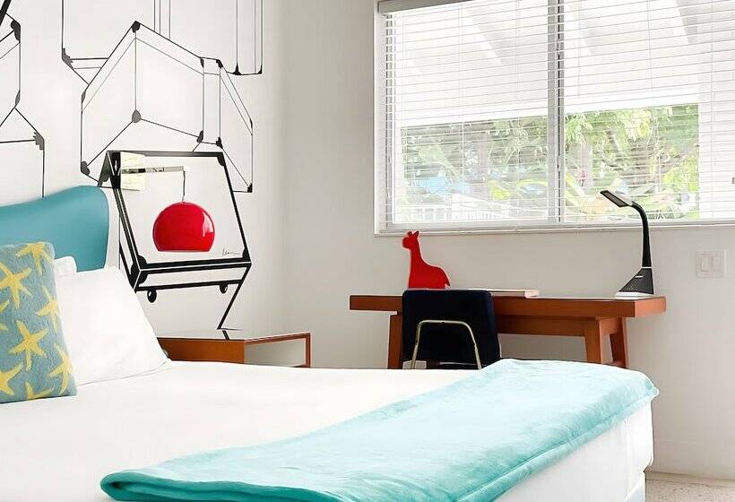 غرفة قياسية سرير كينج لذوى الإحتياجات الخاصة, The Vagabond