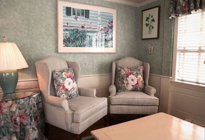 Люкс Повышенной Комфортности, Whalewalk Inn And Spa