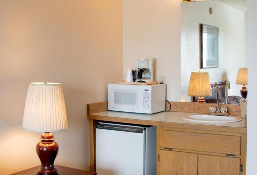 חדר סטנדרט עם מיטת קינג, Village Inn & Suites Marysville