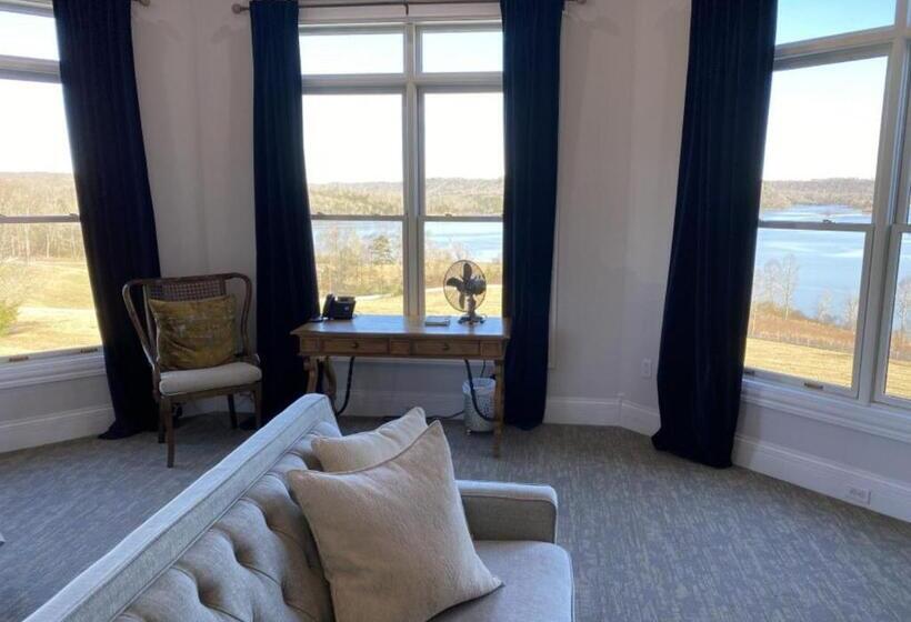 جناح مطل على البحر, Whitestone Inn