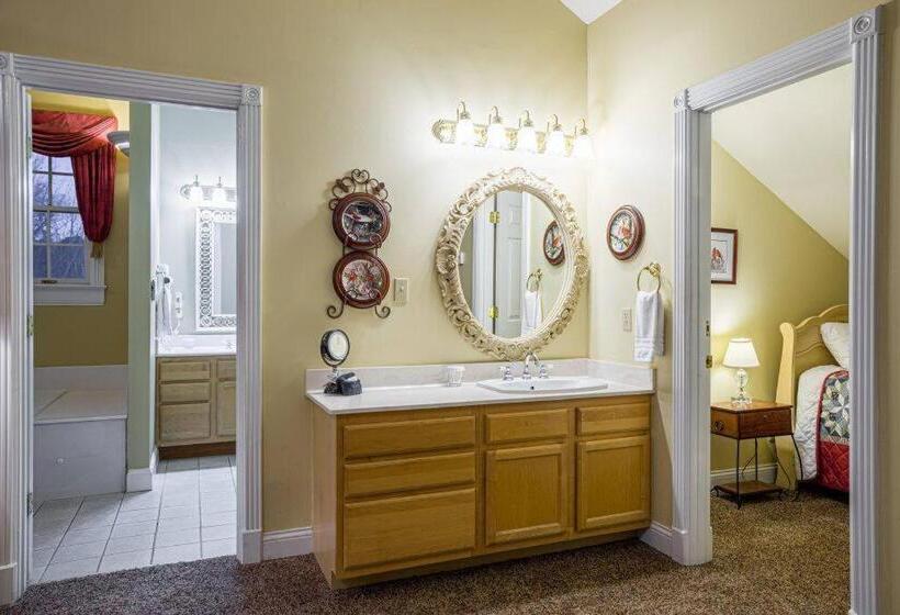 إستوديو قياسى سرير كينج, Whitestone Inn