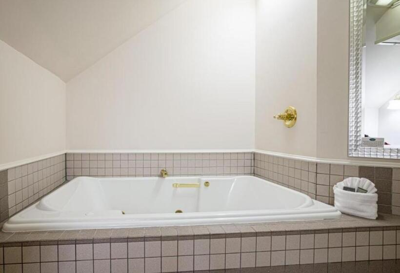 带阳台套房, Whitestone Inn