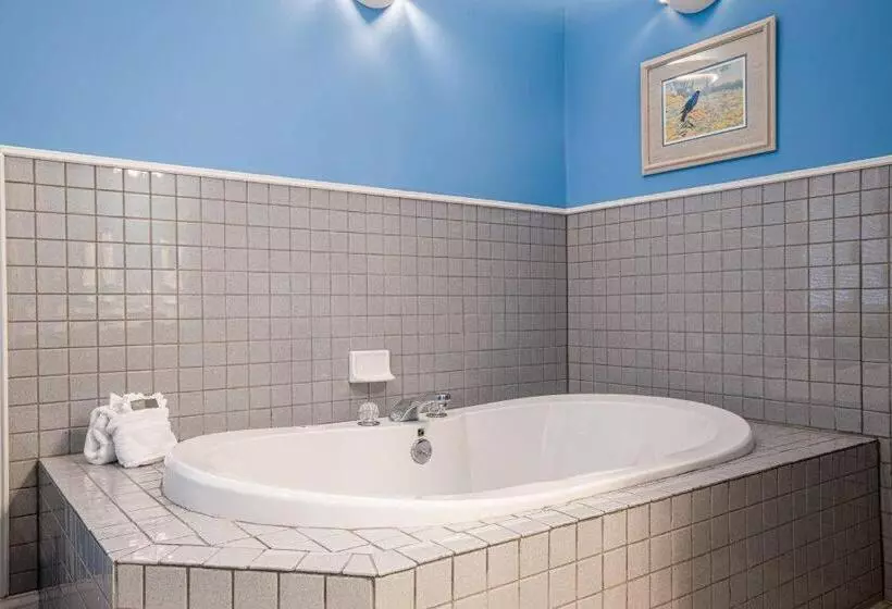 スイート, Whitestone Inn