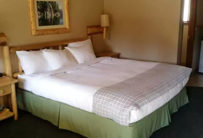 اتاق لوکس, Wildwood Inn